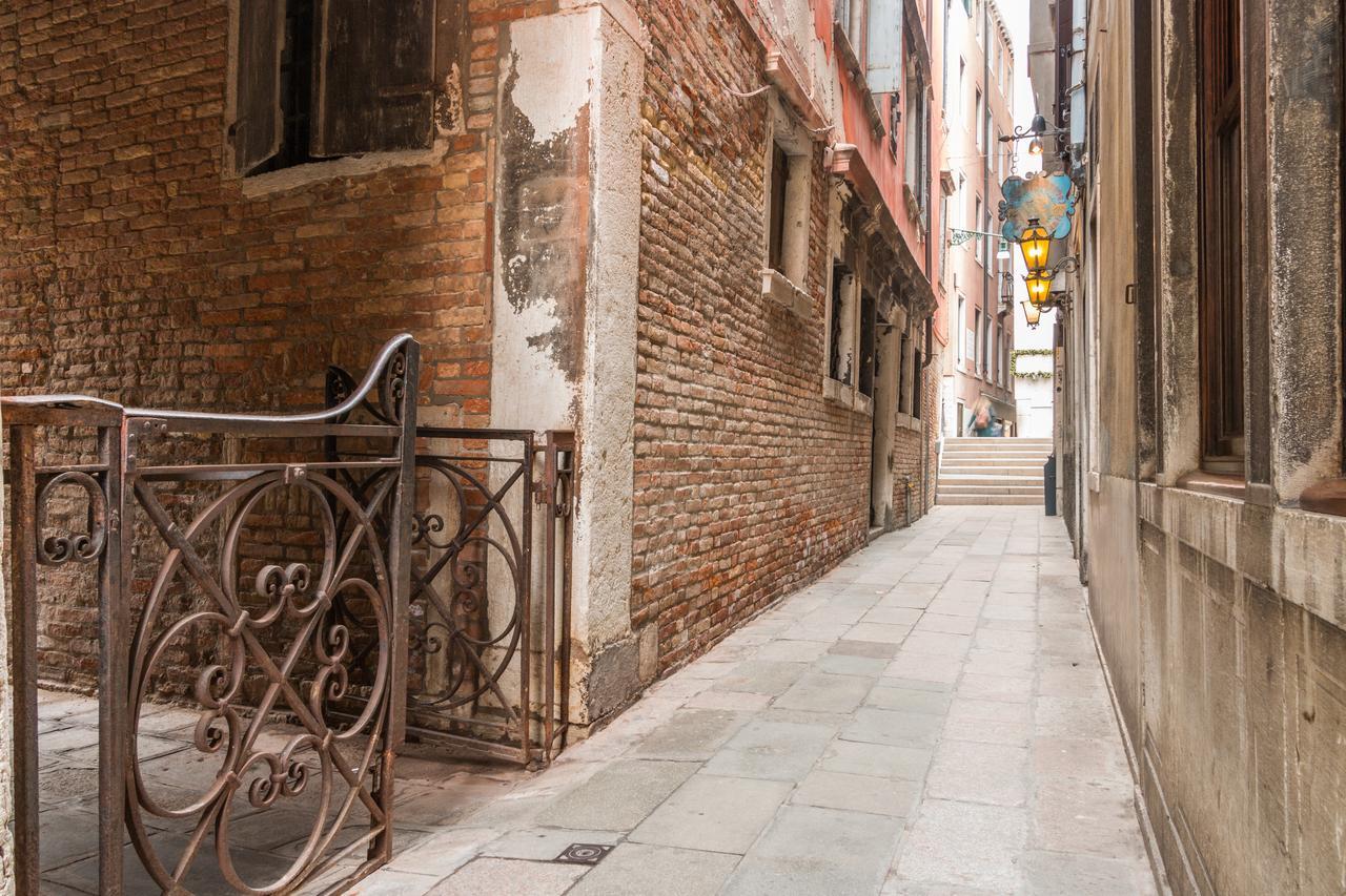 La Fenice Double Canal View Velence Kültér fotó